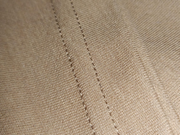 Séria farebných nití a obruč